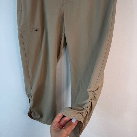 Eddie Bauer Tan Cargo Capri Pants Womens 12 Outdoor Hiking Utility Gropcore - Picture 3 of 10